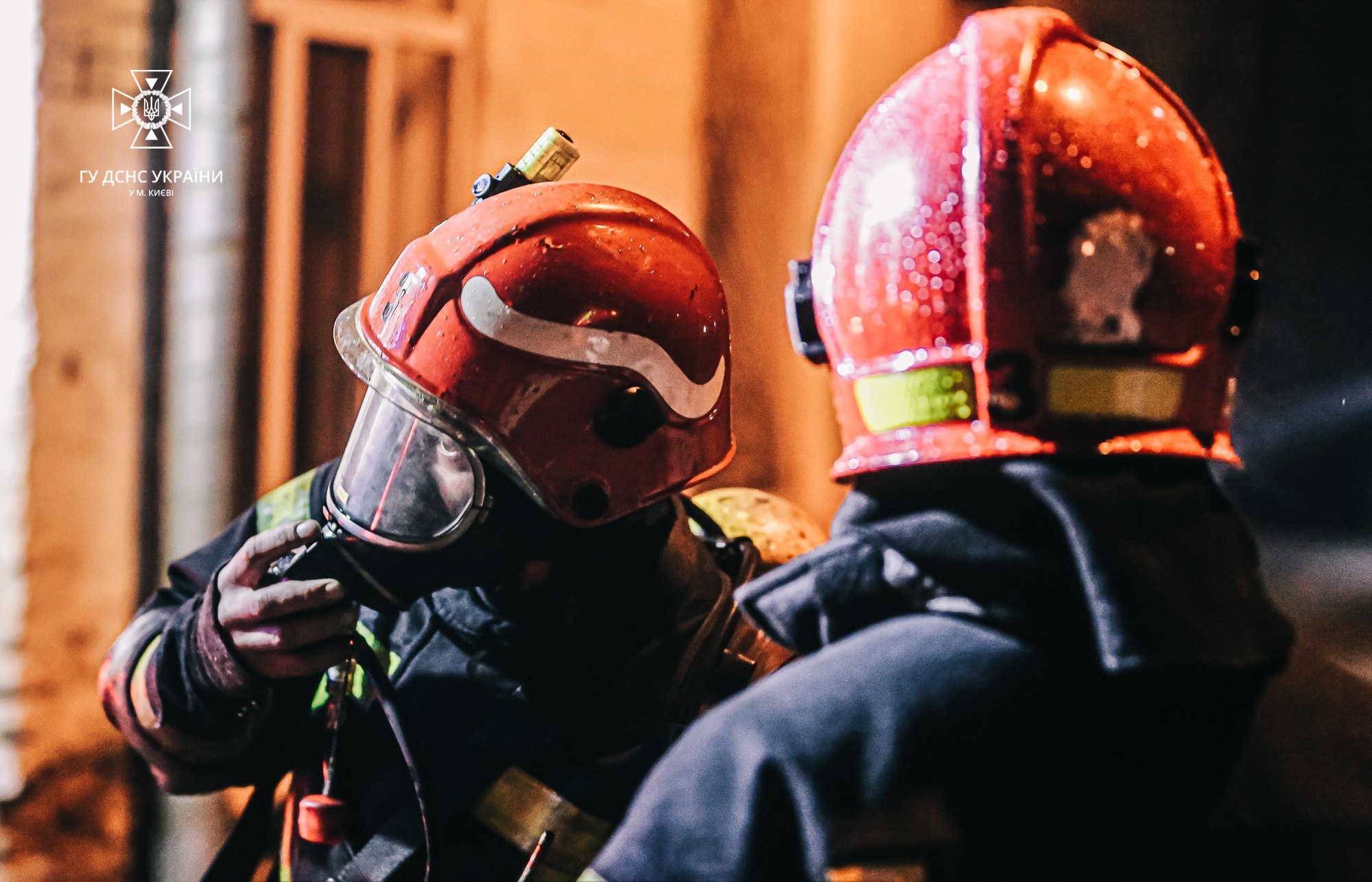 У Бородянці при пожежі в квартирі врятували 5-річного хлопчика та жінку