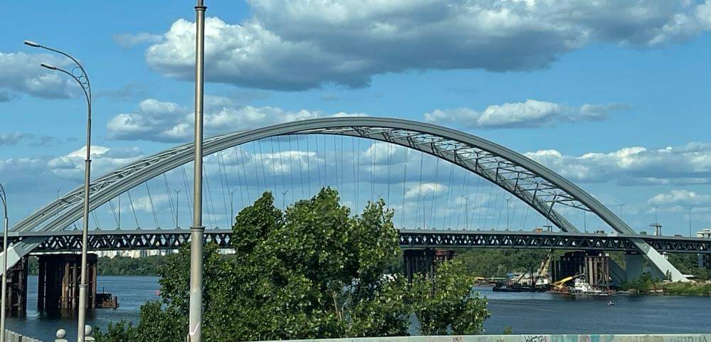 Генпідрядник будівництва Подільського мосту постав перед судом за фактом розкрадання 6 млн гривень