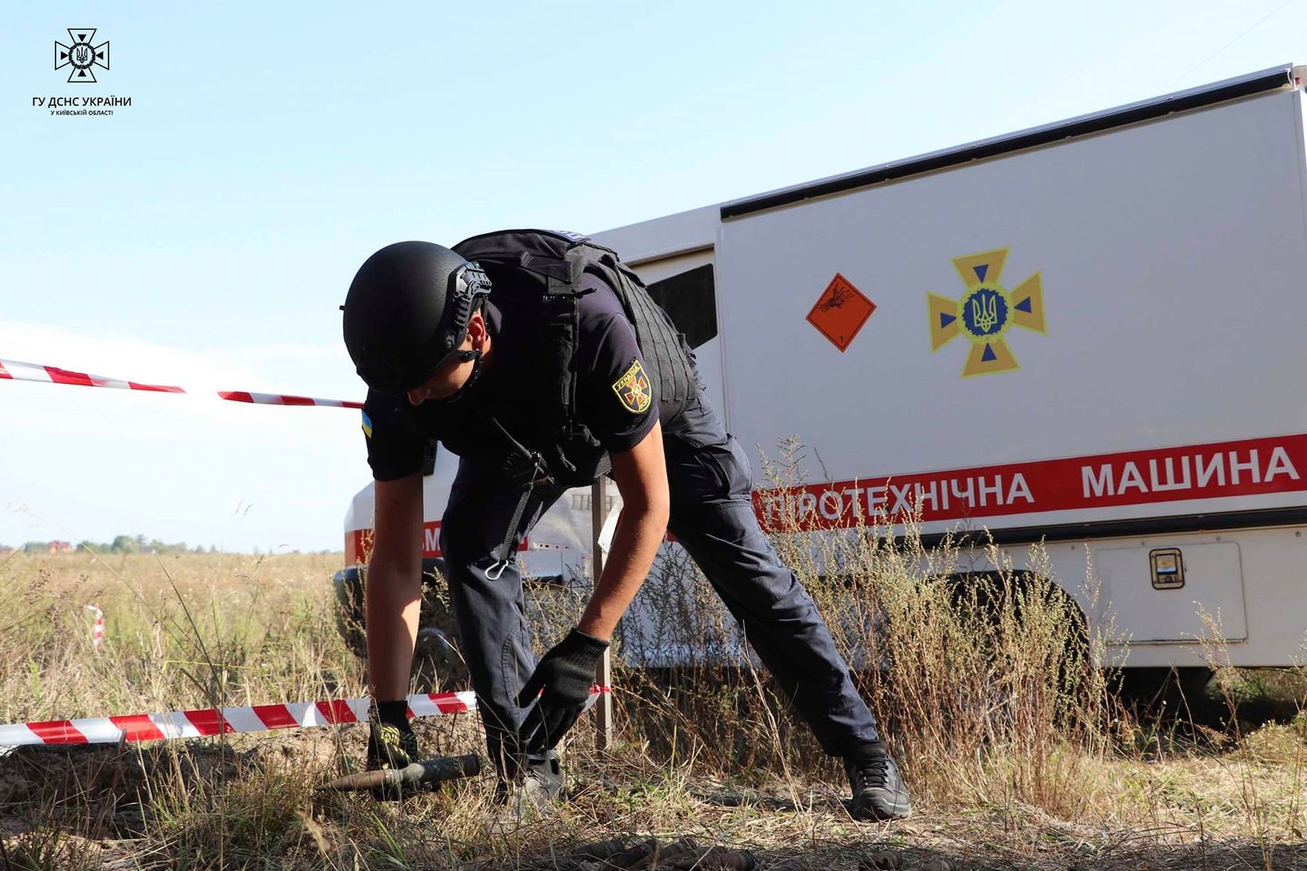 На Київщині сапери ДСНС знищили вже понад 79 тисяч вибухонебезпечних предметів (фото, відео)