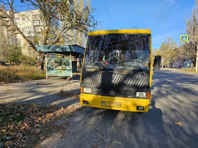 Херсон і передмістя потрапили під обстріл: є жертви