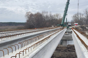 На дорогах Київщини відбудовують чотири моста