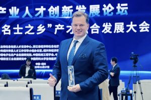 Ексголова КОДА одержав звання “Національного таланту КНР”