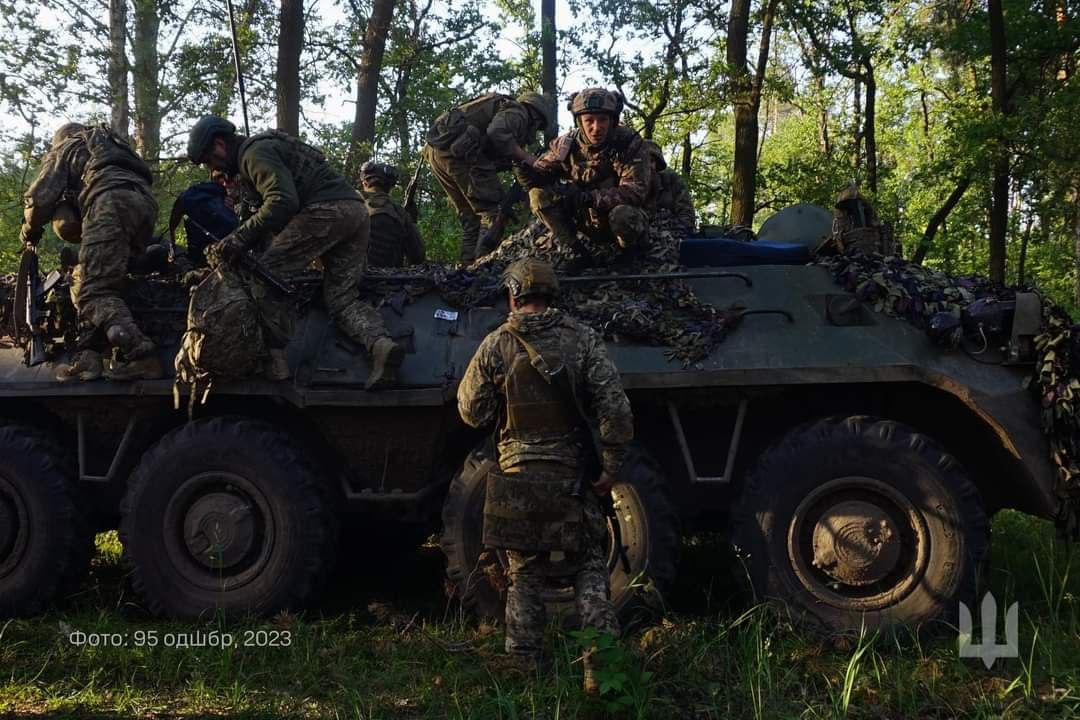 Ворог за підтримки авіації не полишає спроб оточити Авдіївку - Генштаб ЗСУ