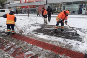 Інспектори благоустрою внесли близько 630 приписів щодо несвоєчасного прибирання снігу у столиці