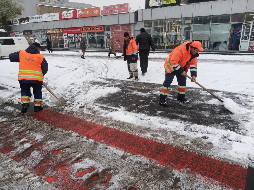 Інспектори благоустрою внесли близько 630 приписів щодо несвоєчасного прибирання снігу у столиці