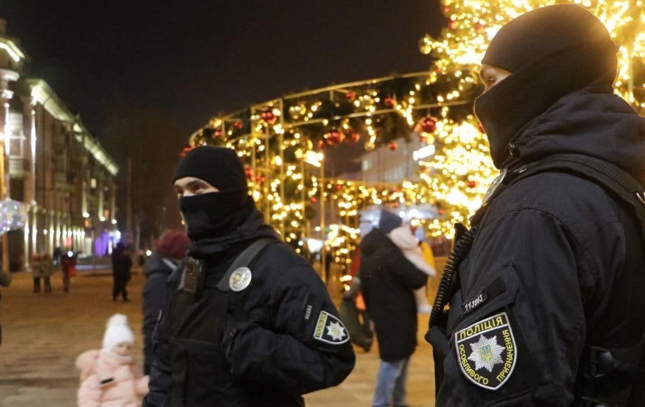 Правоохоронці у новорічну ніч будуть перевіряти ресторани, клуби та дотримання комендантської години