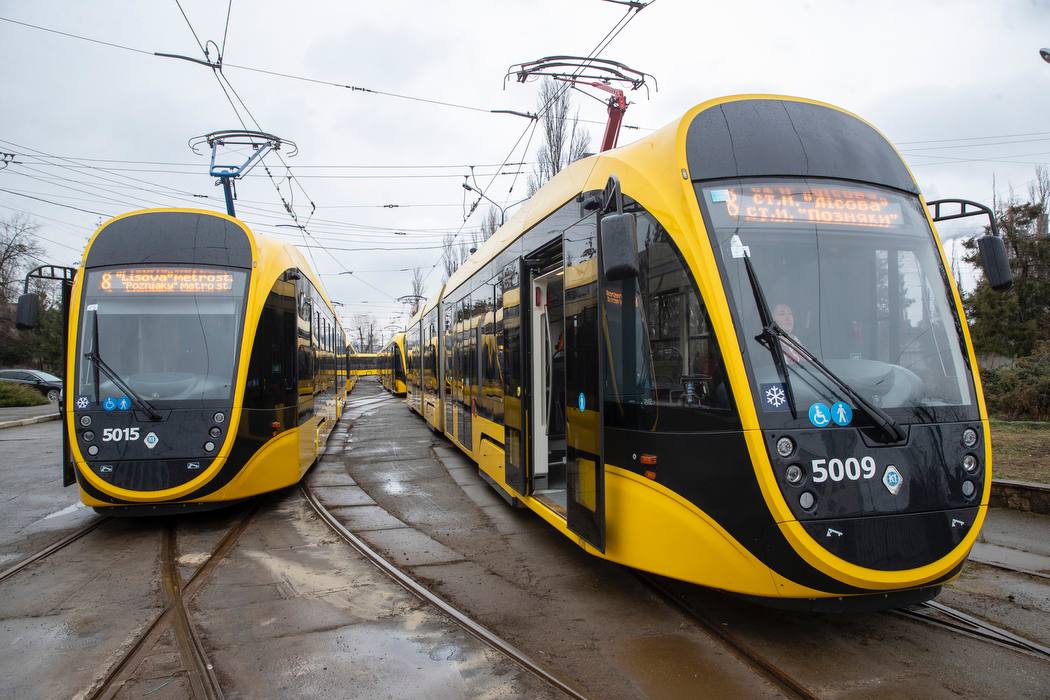 У столиці на маршруті між метро Лісовою та метро Позняки курсують нові трамваї