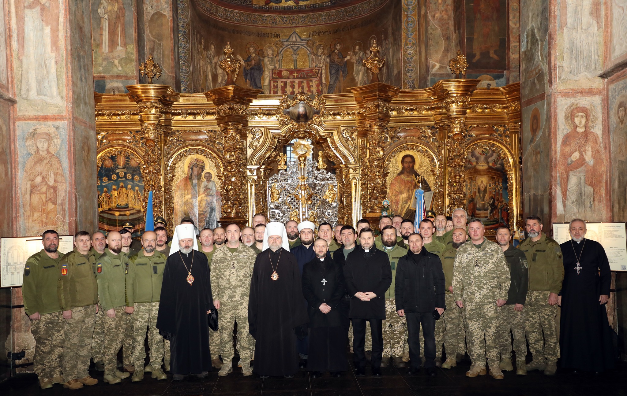 Військовий інститут КНУ імені Тараса Шевченка провів четвертий випуск капеланів (фото)