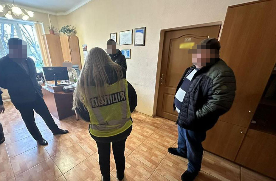 Правоохоронці провели обшуки в офісах КП “Київавтошляхміст” та підрядників, залучених до ремонту Південного мосту