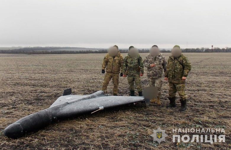 З початку повномасштабної війни вибухотехніки Нацполіції знешкодили 100 БПЛА-камікадзе та 40 бойових частин ракет (фото, відео)