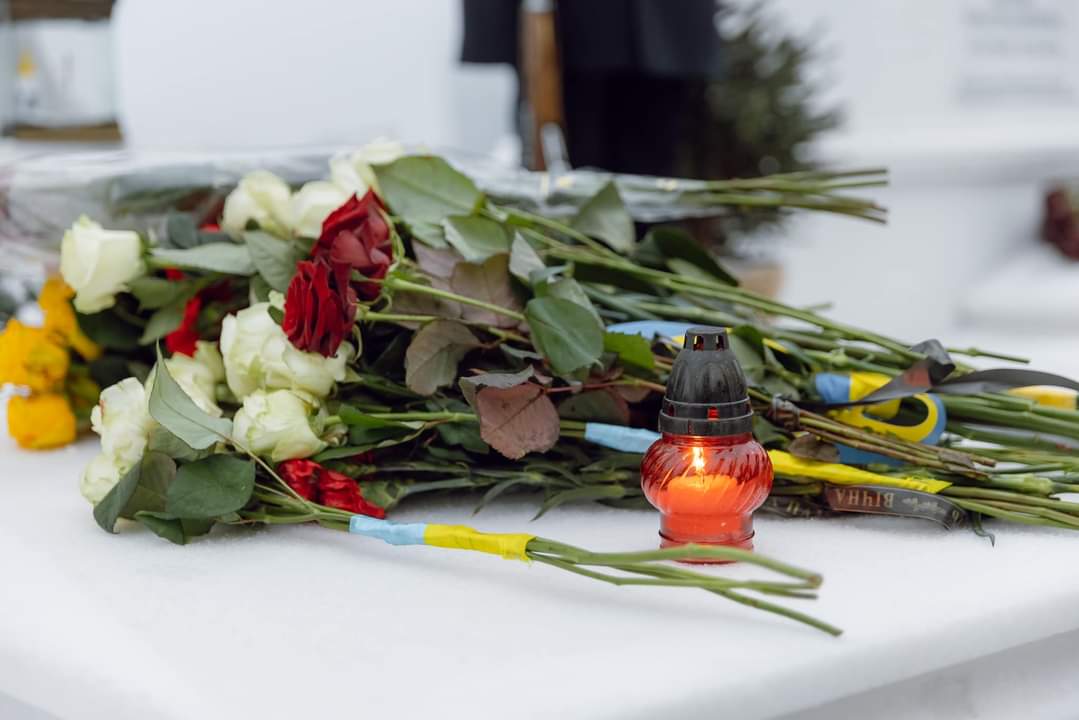 У Києві вшанували пам’ять жертв торічної авіатрощі – міністра Монастирського та високопосадовців МВС (фото)