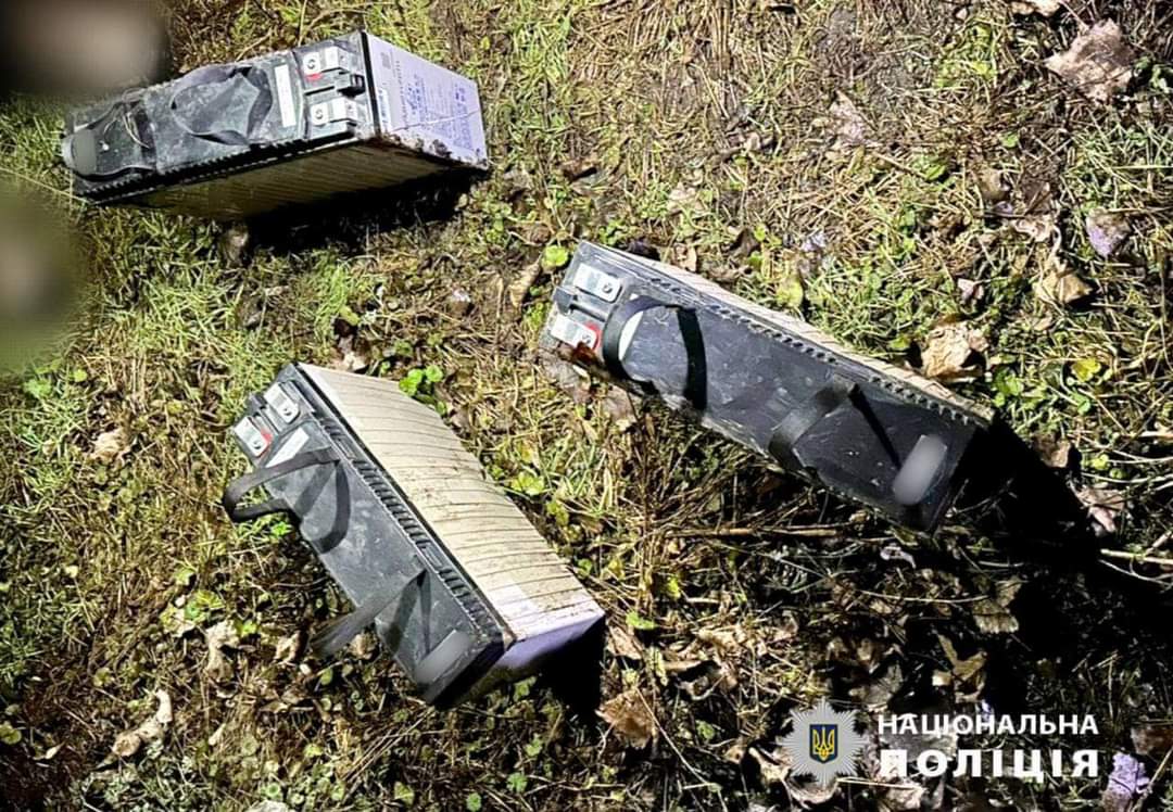 Поліцейські Київщини знайшли викрадені генератор та акумулятори базової станції мобільного зв'язку "Лайфселл”