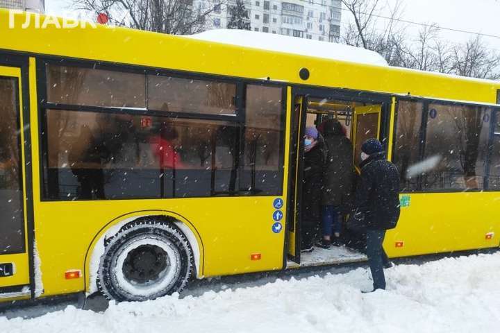 У вихідні дні, 20-21 січня в столиці зміняться декілька маршрутів тролейбусів та автобусів