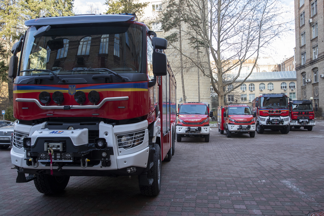 Київ отримав ще 5 нових пожежних авто від німецького міста-побратима