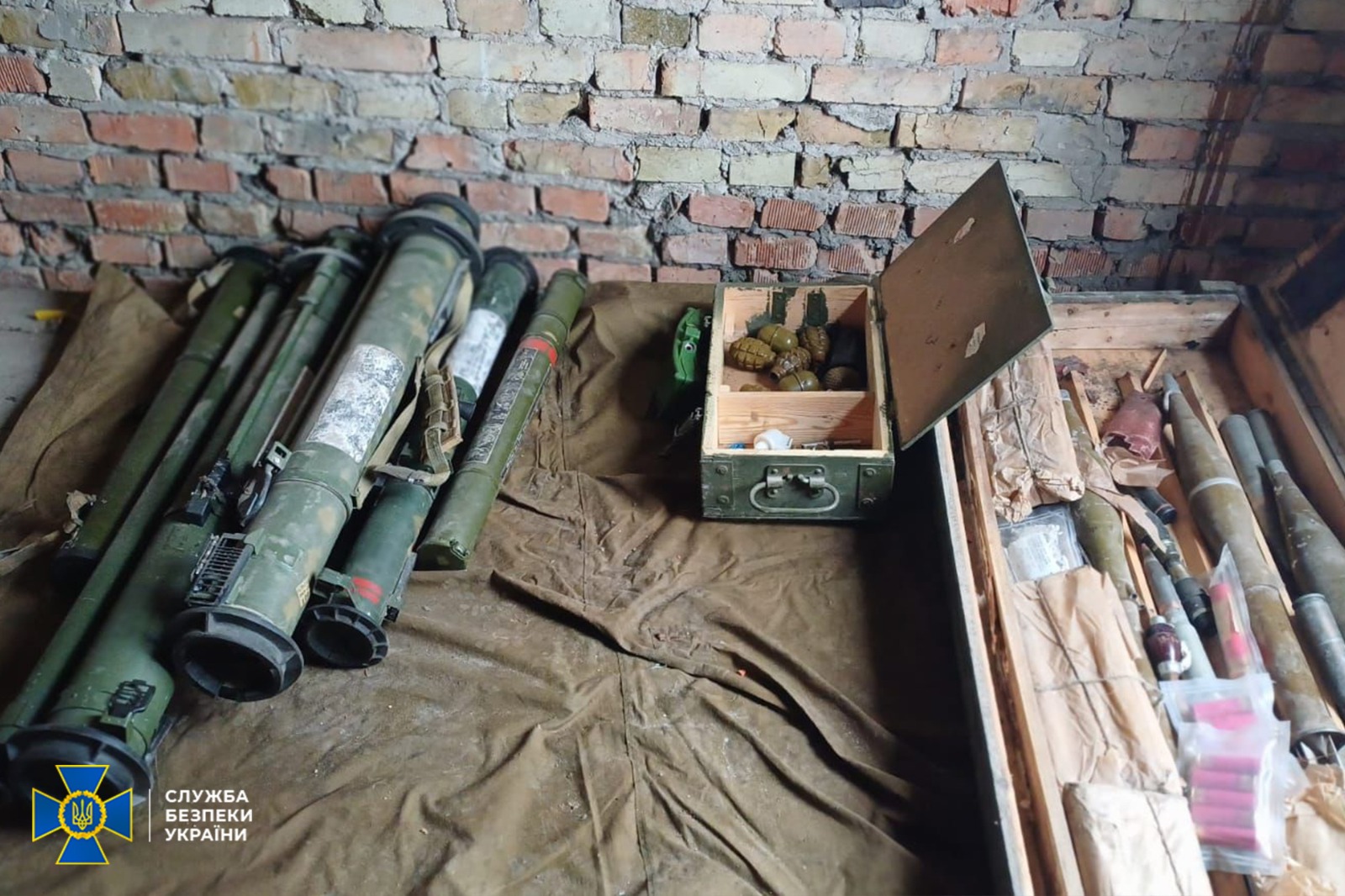 Під Києвом виявили схрон з боєприпасами для російських ДРГ (фото)