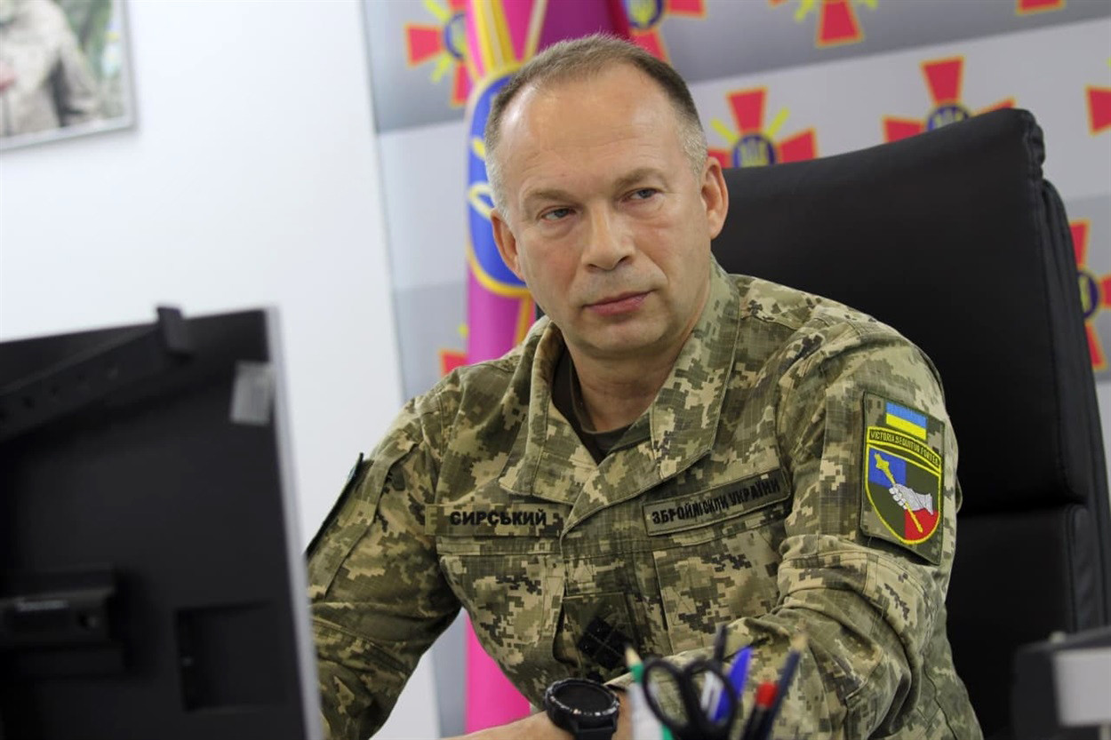 Зеленський призначив новим Головнокомандувачем Збройних Сил України генерала Сирського (відео)