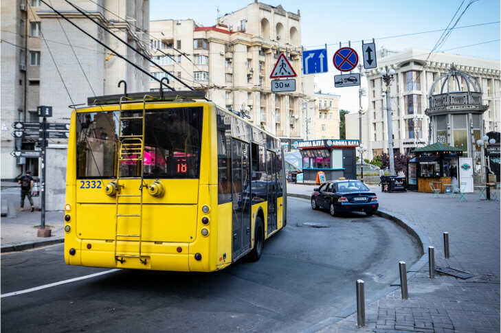 Вихідними 30-31 березня через ярмарки змінять маршрути деякі столичні автобуси й тролейбуси - “Київпастранс”