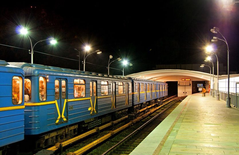 Із 8 березня станція метро “Дніпро” відновить роботу у звичайному режимі