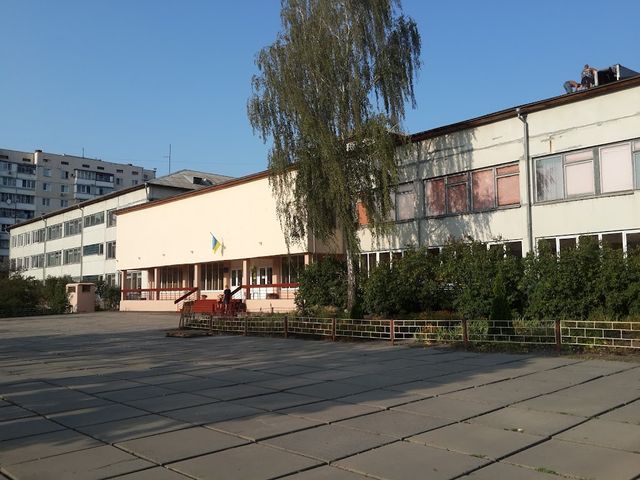 Фасад і дах київської гімназії №237 відремонтують за 33 млн гривень