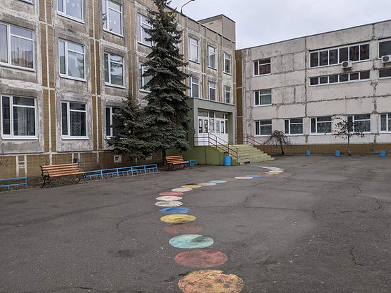 У школі на Троєщині за 2 млн гривень поміняють вікна
