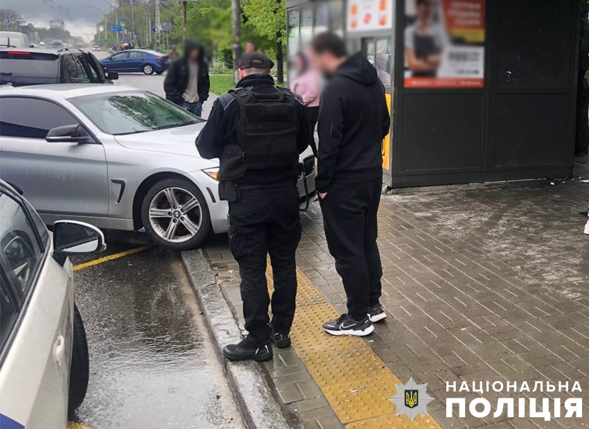 Поліція встановлює обставини ДТП