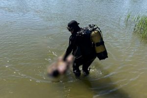 Дарницький район: рятувальники дістали тіло жінки з озера