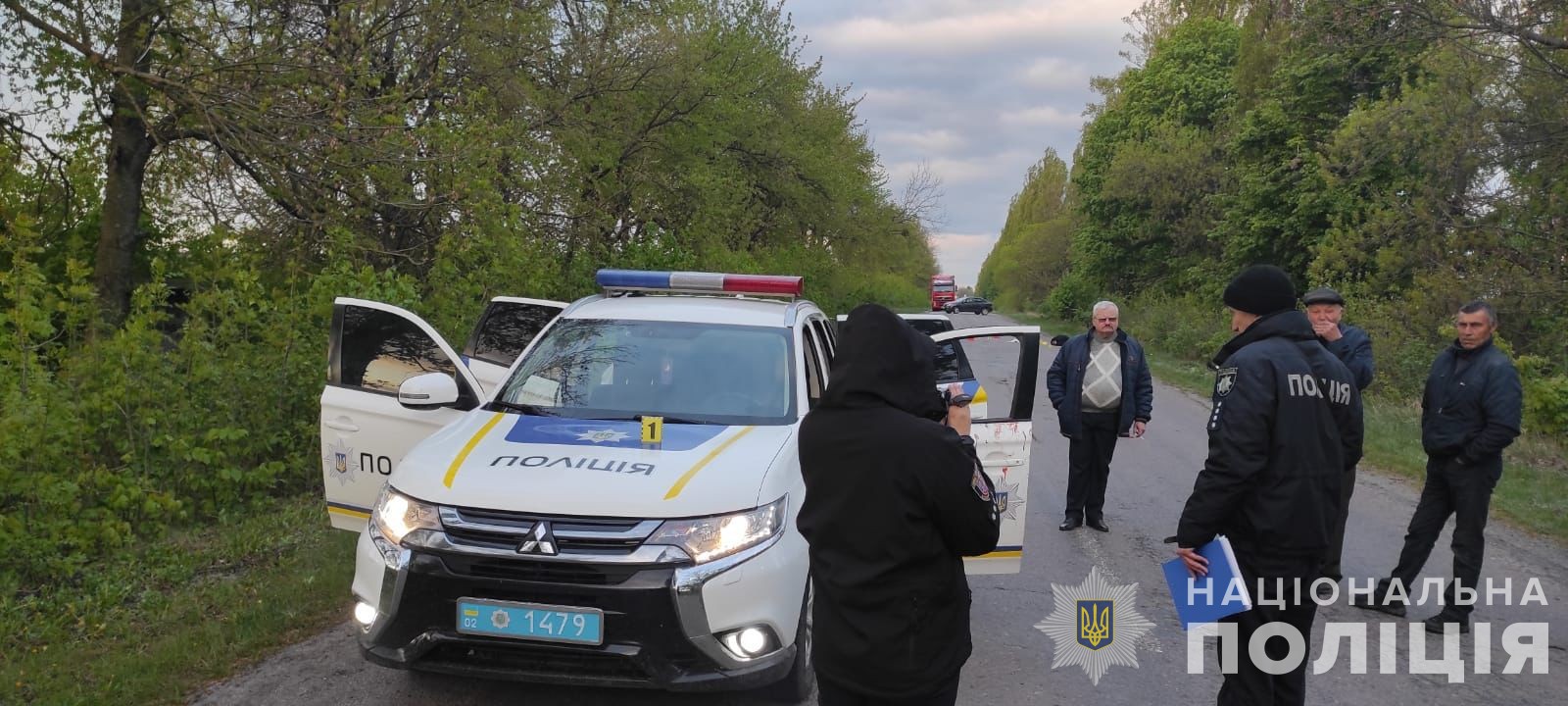 Поліція розшукує осіб, які вночі розстріляли поліцейських на Вінниччині