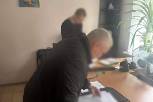 Новий керівник центру соцобслуговування Святошинського району сам собі виписав 145 тис. гривень премій 