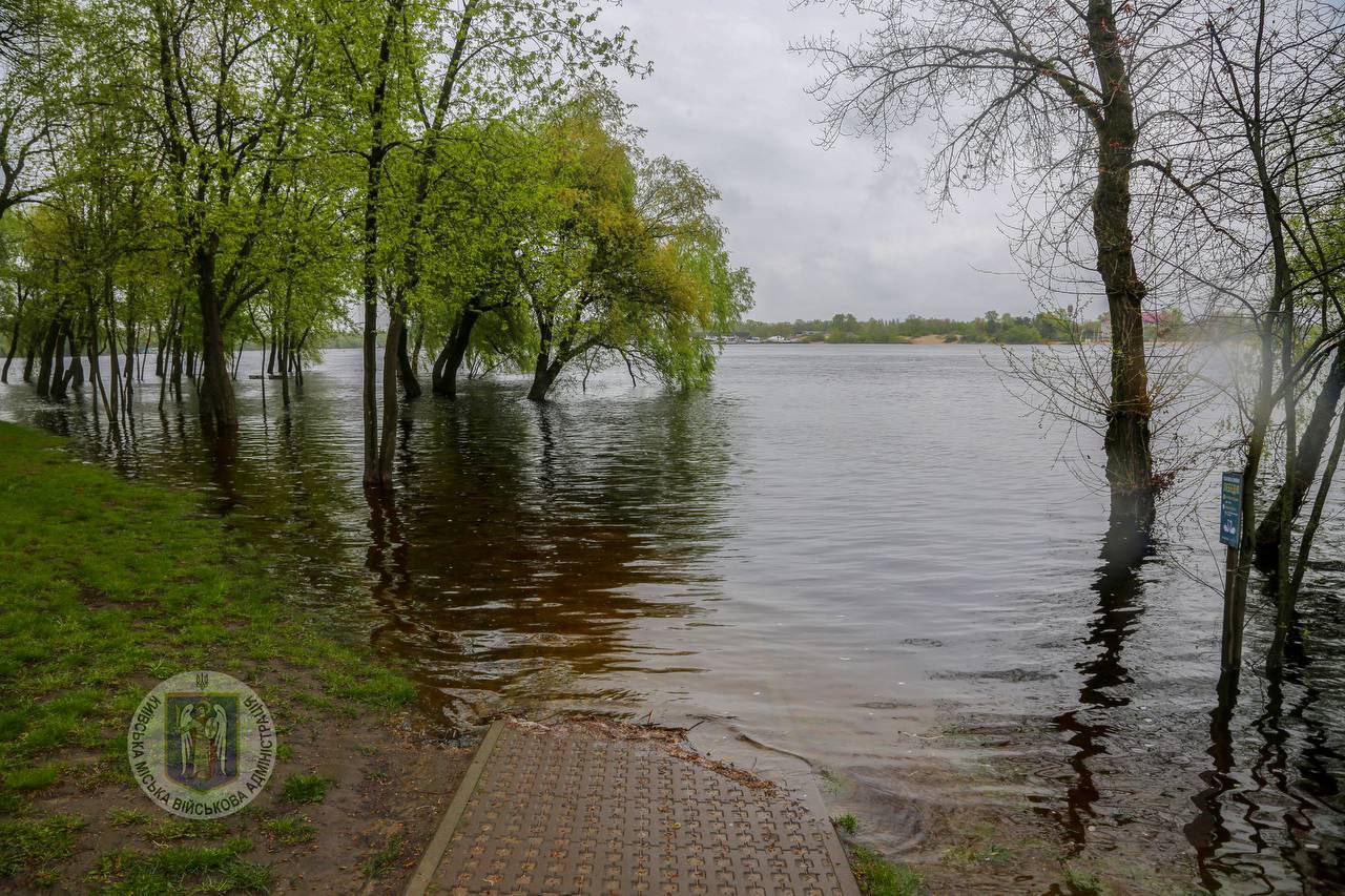 Упродовж доби рівень води у Дніпрі в межах столиці піднявся на 46 см, - КМВА 