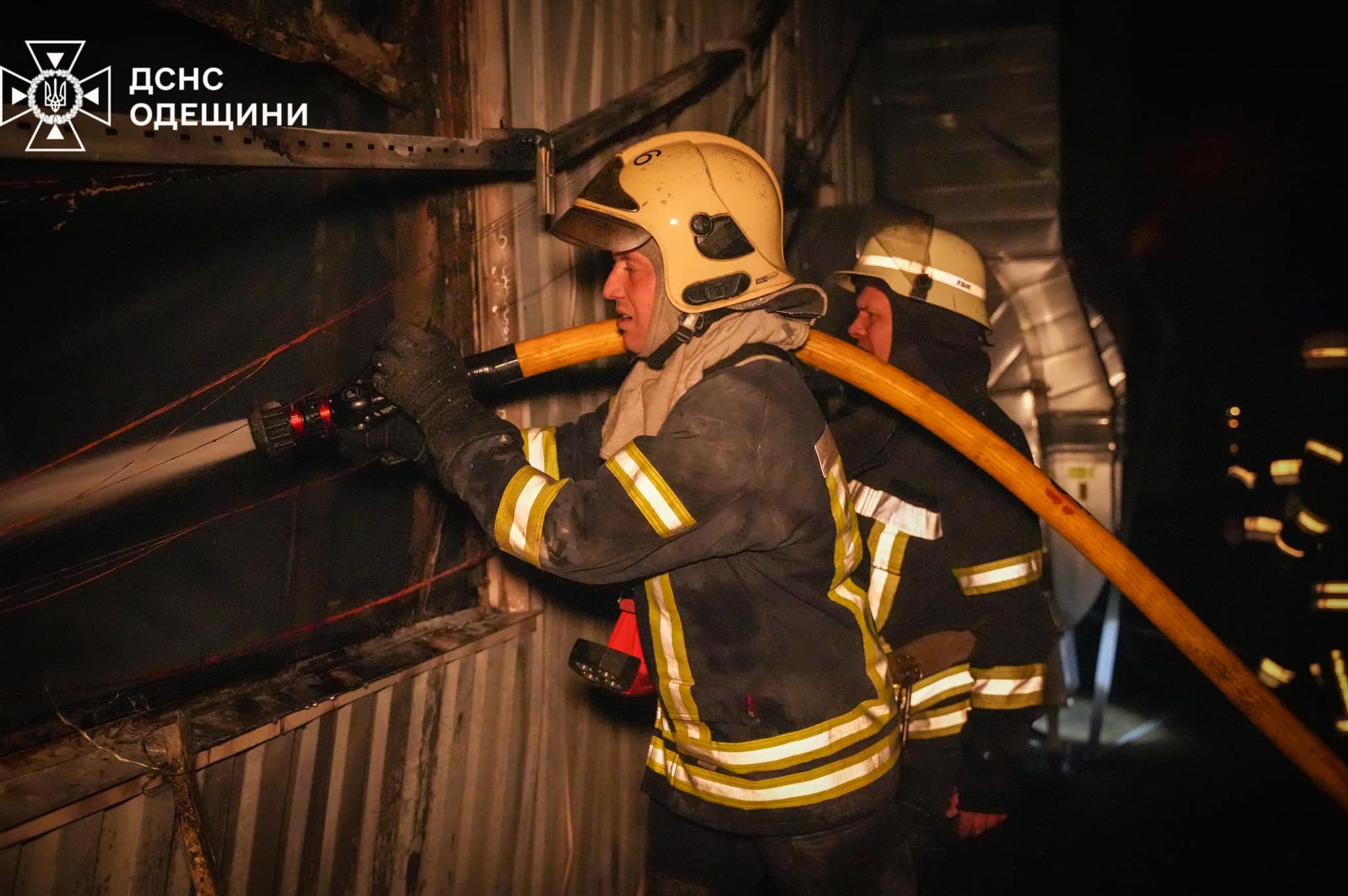 Унаслідок нічного удару по депо та відділенню “Нової пошти” в Одесі знищено 904 посилки на 3 млн гривень