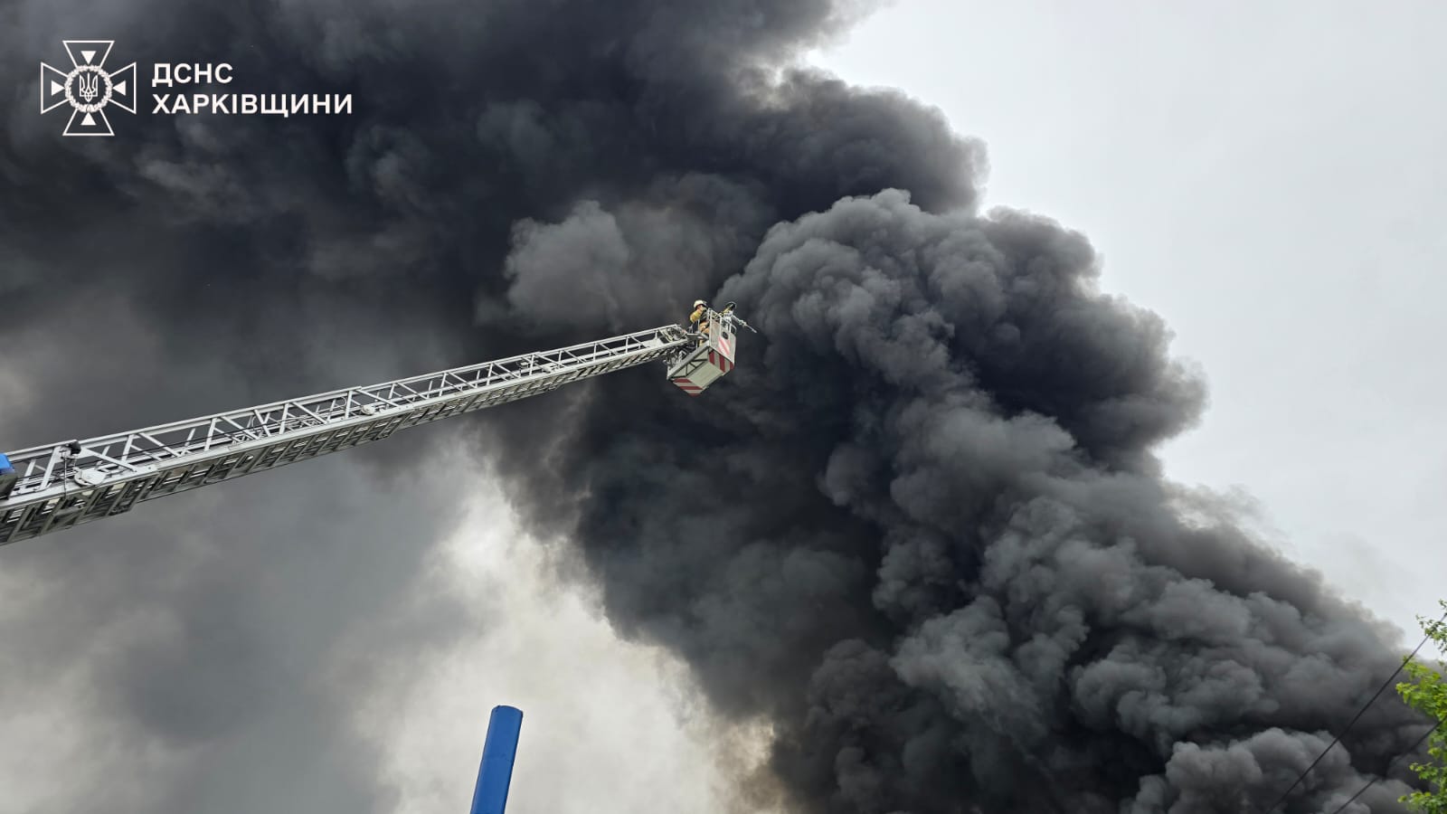 У Харкові кількість загиблих внаслідок вчорашнього удару рф зросла до чотирьох осіб