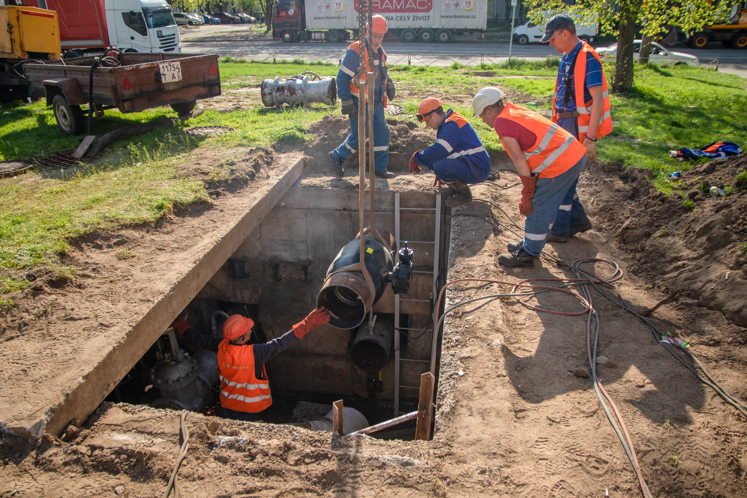 «Київтеплоенерго» відновлює обладнання тепломереж, готуючись до зими