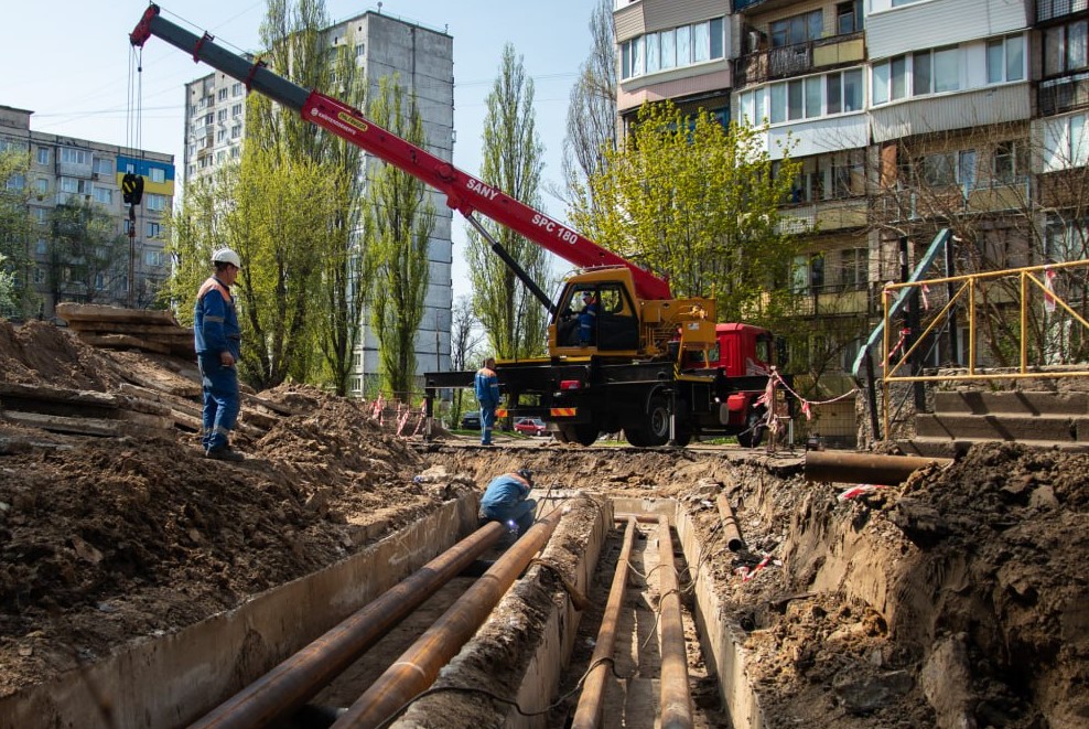 “Київтеплоенерго” замінило понад 1,6 км тепломережі на Микільській Борщагівці