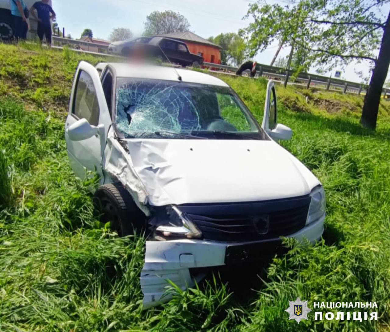 Внаслідок дтп постраждала жінка з дитиною