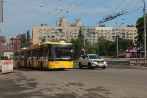 У Києві на Антоновича завершили ремонт тепломережі та відкрили рух транспорту