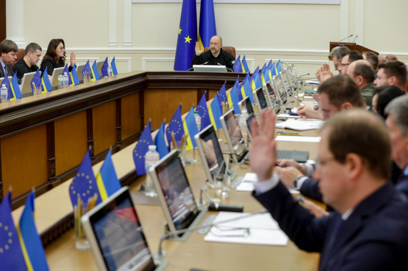 Кабмін зобов’язав обленерго до рівномірних відключень споживачів