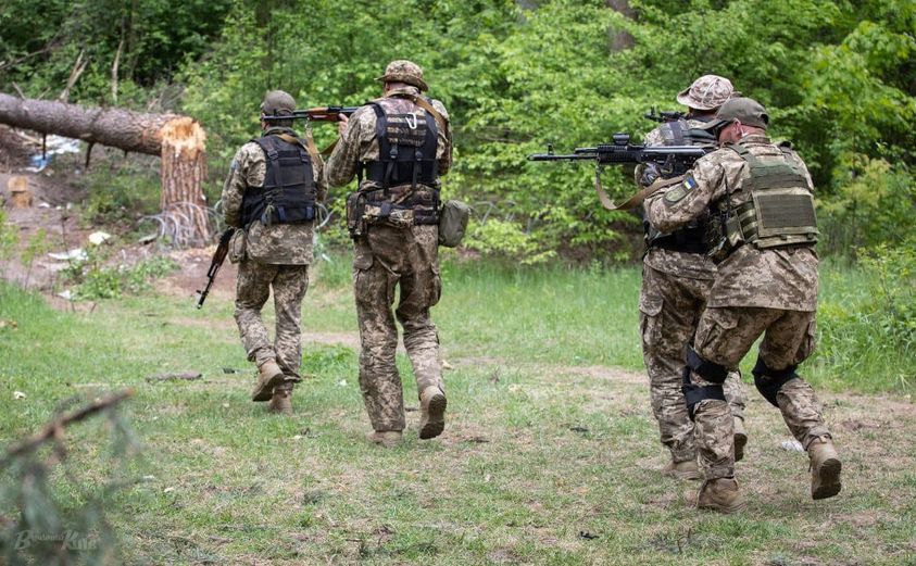 У Дарницькому районі триває військовий вишкіл