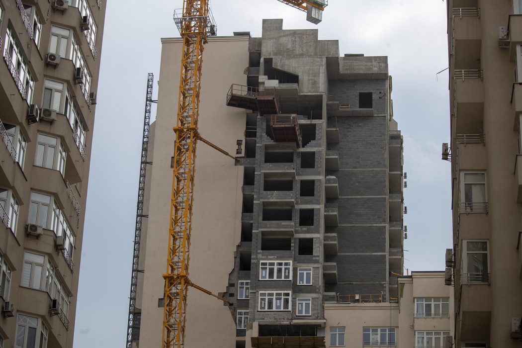Багатоповерхівку у Солом’янському районі, в яку влучила російська ракета, відновлять до листопада, - Кличко
