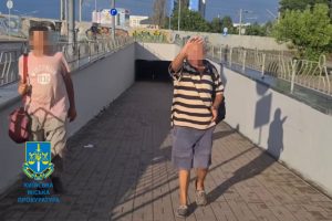 У Києві пенсіонер напідпитку напав на волонтерку
