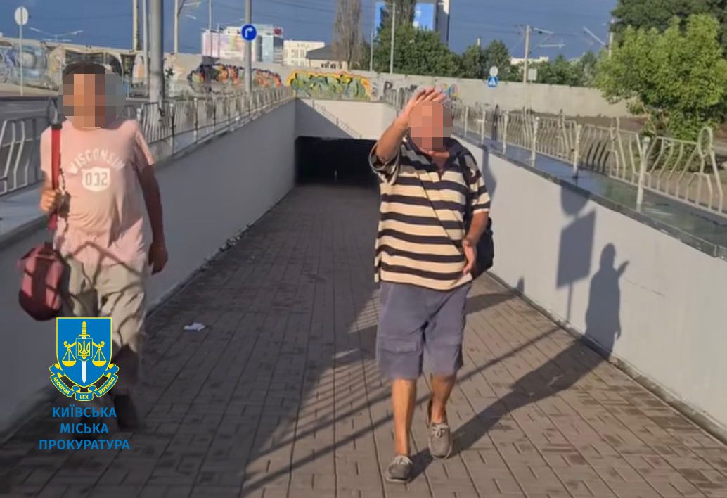У Києві пенсіонер напідпитку напав на волонтерку