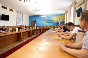 Руслан Кравченко провів нараду з підрядними організаціями, які облаштовують фортифікаційні споруди на Київщині