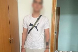 У Києві 17- річний хлопець отримав підозру від правоохоронців за напад на ветерана ЗСУ