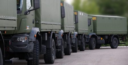 Київщина передала нову партію вантажівок для 72 ОМБр імені Чорних Запорожців