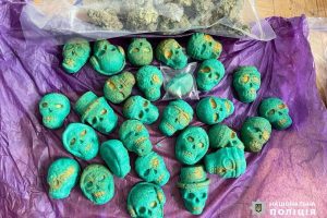 У столиці “наркобізнесмени” продавали наркотики під виглядом солодощів (фото)