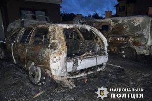 На Київщині затримали поплічників рф, які підпалювали військові та волонтерські авто (фото)