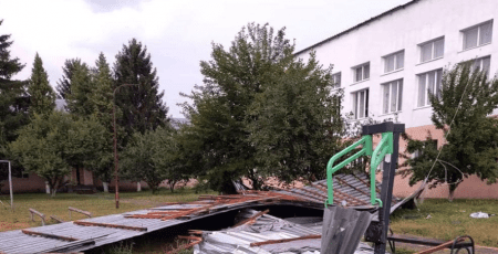 Через сильний буревій на Київщині постраждав неповнолітній хлопець