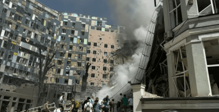 У Києві внаслідок ракетної атаки п'ятеро загиблих, є влучання в "Охматдит"