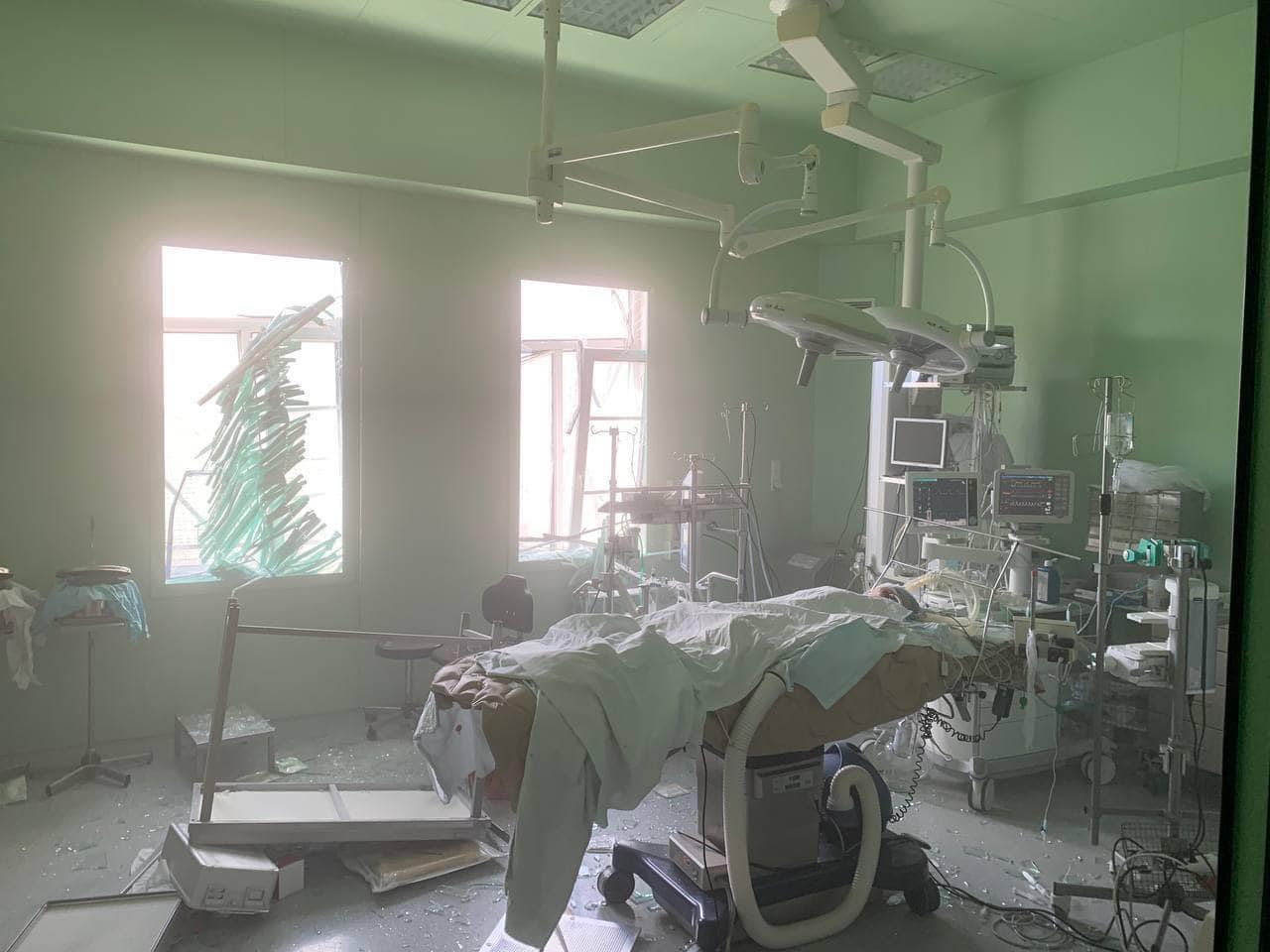 Будівля Центру дитячої кардіології і кардіохірургії біля "Охматдиту" також постраждала від удару рф, потрібна допомога (реквізити)