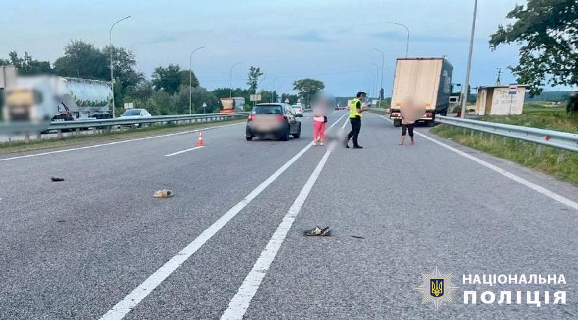 На трасі Київ-Харків під колесами автомобіля загинув пішохід