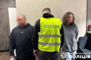 У Києві судитимуть сутенерів, які катували свою знайому та примушували до сексуальних послуг